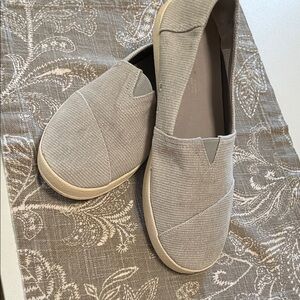Toms Light Gray Canvas Slip-Ons size 9